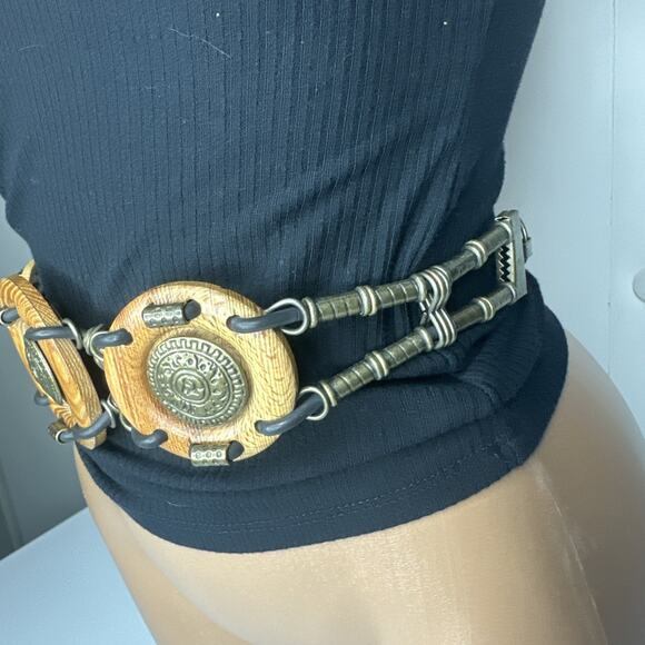 VIntage Women Concho Belt Metal Medallion Wood BOHO Bohemian Coachella 28” MINT main image 7
